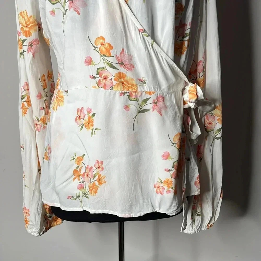 Old Navy Women Floral Wrap Multicolor Blouse Size XLT - Picture 5 of 8